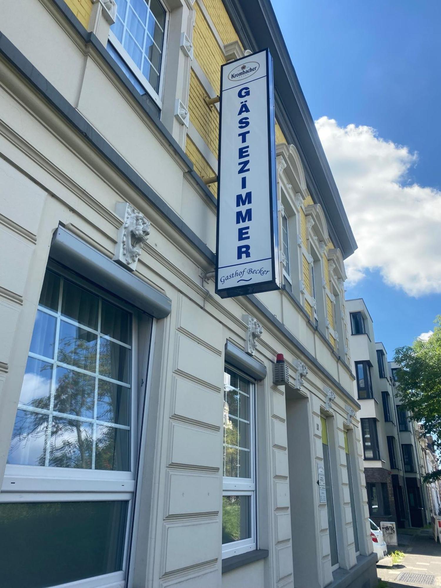 Hotel Gaestezimmer Gasthof Becker Wulfrath Exterior foto